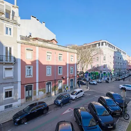 Lovely 2-bedroom In Trendy Campo Ourique * Lisbona