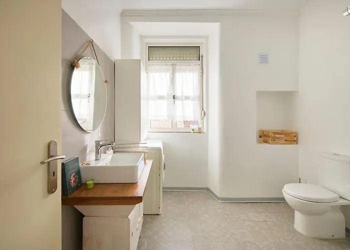 Appartement Lovely 2-bedroom In Trendy Campo Ourique