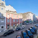 Lovely 2-bedroom In Trendy Campo Ourique * Lisbon