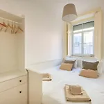 Apartment Lovely 2-bedroom In Trendy Campo Ourique *