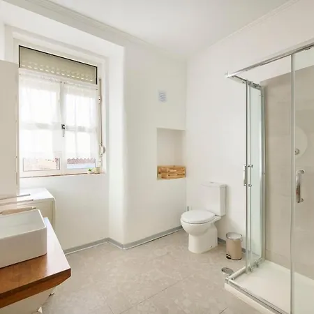 Apartment Lovely 2-bedroom In Trendy Campo Ourique *
