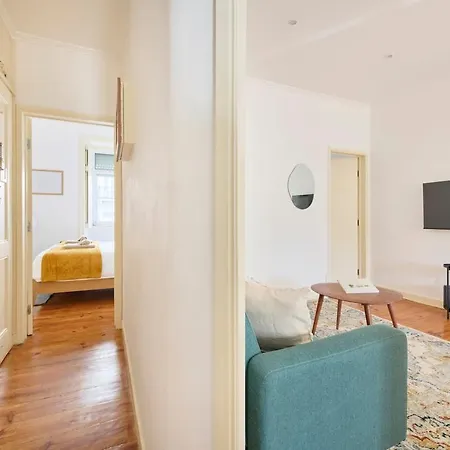 Apartment Lovely 2-bedroom In Trendy Campo Ourique *