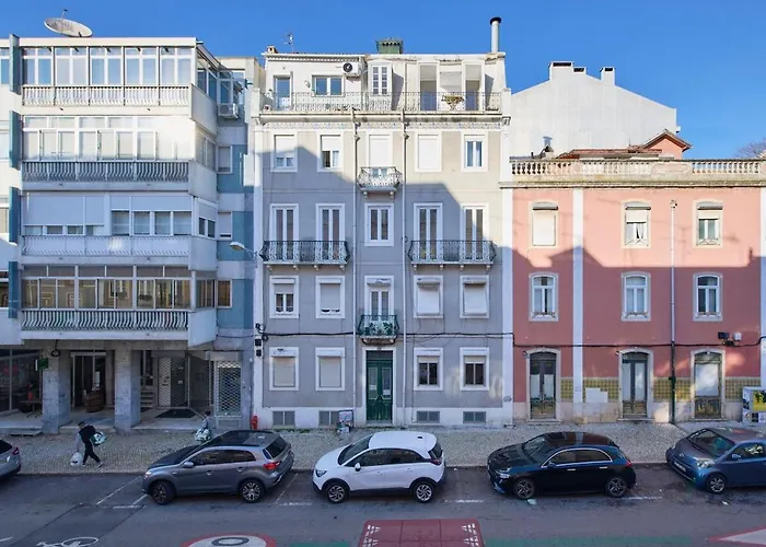 Apartment Lovely 2-bedroom In Trendy Campo Ourique