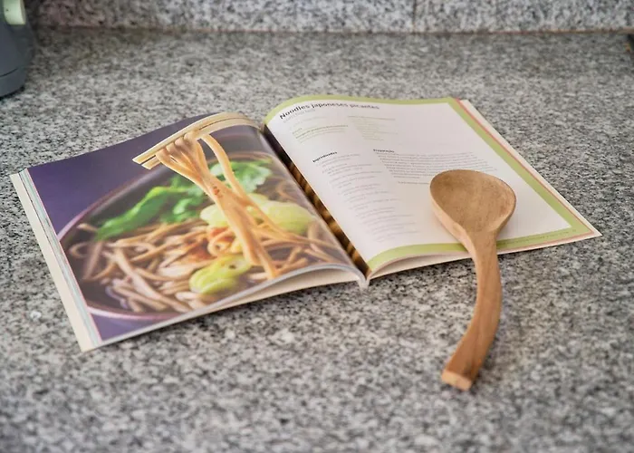 Apartment Lovely 2-bedroom In Trendy Campo Ourique Lisbon