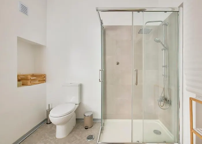 Lovely 2-bedroom In Trendy Campo Ourique Lissabon