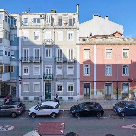 Apartamento Lovely 2-bedroom In Trendy Campo Ourique Lisboa