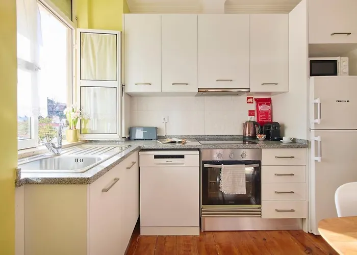 Διαμέρισμα Lovely 2-bedroom In Trendy Campo Ourique